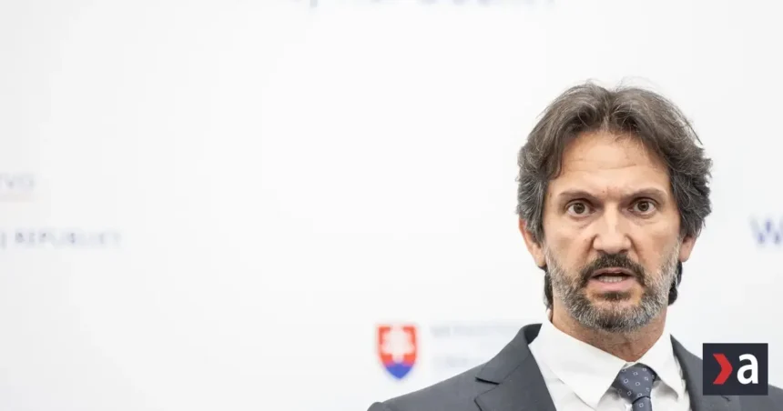 Kaliňákova éra: miliarda eur mimo obrany, upozorňuje PS