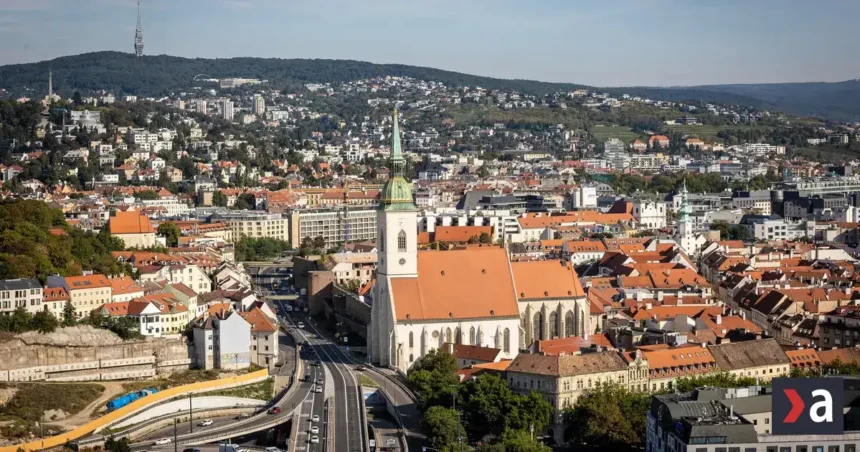 Kľúčový deň v parlamente: Poslanci hlasujú o rozpočte, opozícia ho kritizuje
