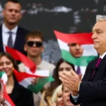 Orbán vyzýva na odpor proti vláde, Magyar pripomenul tresty za prevrat