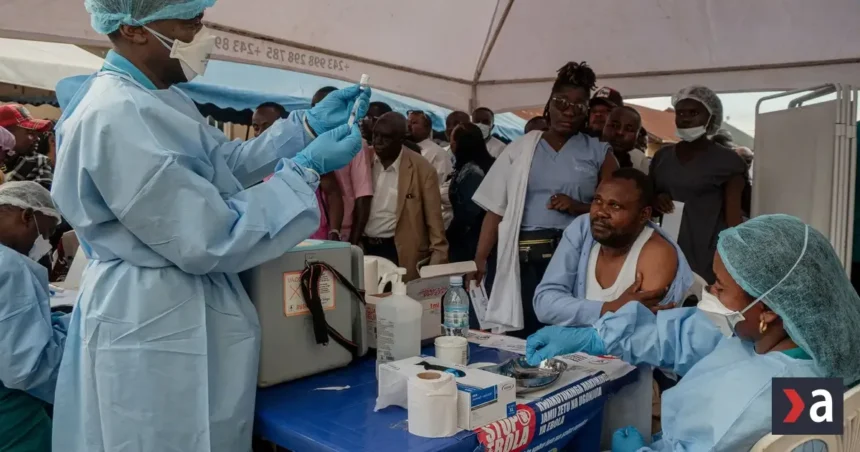 Ozbrojený konflikt a preplnené nemocnice komplikujú zastavenie epidémie eboly v KDR