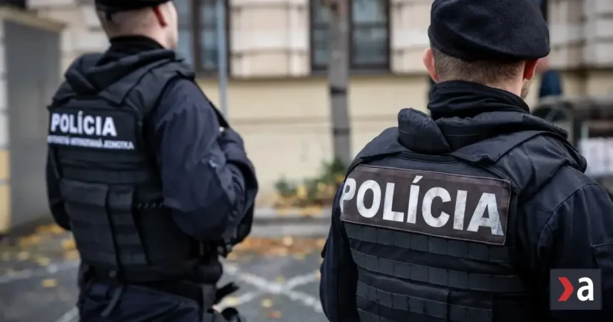 Polícia neeviduje zvýšenú hrozbu útokov na školách, rodičov upokojuje