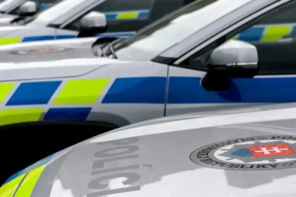 Polícia obvinila muža, ktorý napadol personál v ružinovskej nemocnici