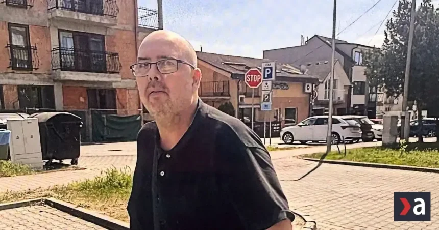 Polícia pátra po mužovi z fotografie v súvislosti s útokom na pošte v Senci