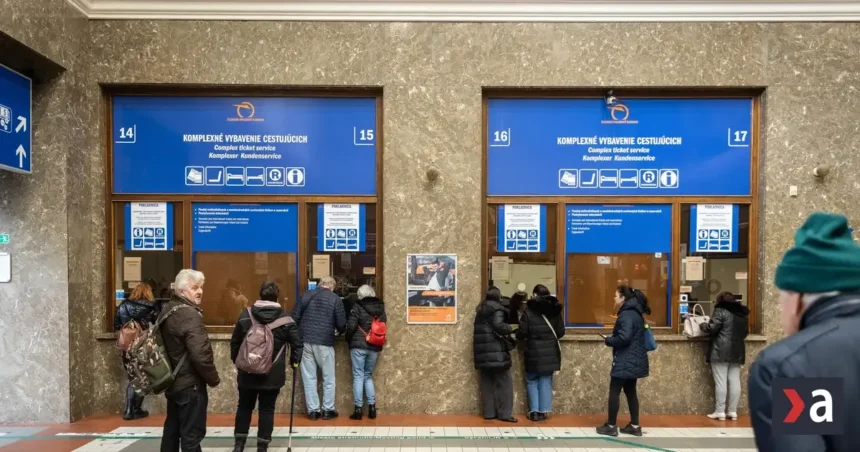 Polovičné cestovné vo vlakoch už na všetkých predajných miestach
