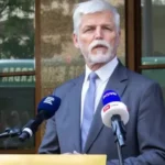 Prezident Pavel si priznal chybu a vrátil sa z dovolenky, aby odvolal