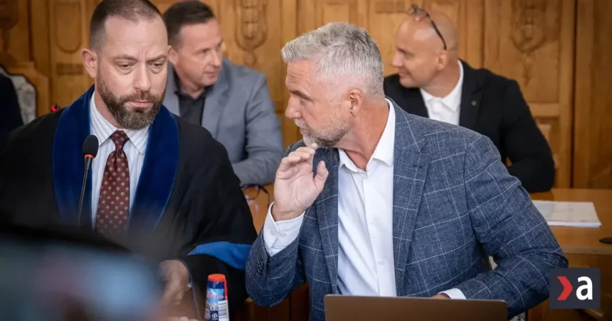 Prokurátor vypovedá v kauze Očistec, pojednávanie sa oneskorilo