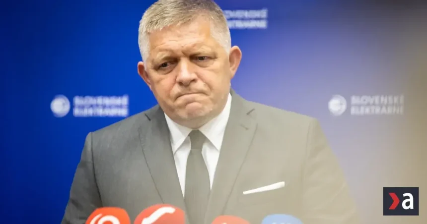 Robert Fico vedie dvojkoľajnú „ľavicovú“ politiku