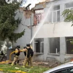 Ruský dron zasiahol univerzitu v Rivne a zranil 25 ľudí