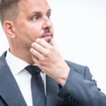Šaško: Hlas nepodporí scenár, ktorý by viedol k pádu vlády