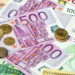 Seniorka vyhodila z okna 10-tisíc eur, naletela podvodníkovi vydávajúcemu sa za vnuka
