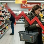 Slováci v supermarketoch nakupujú menej. Iný typ obchodu klesol ešte viac (+grafy)