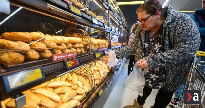 Slovenské domácnosti míňajú priveľa. Šetríme málo a kríza nás môže zaskočiť