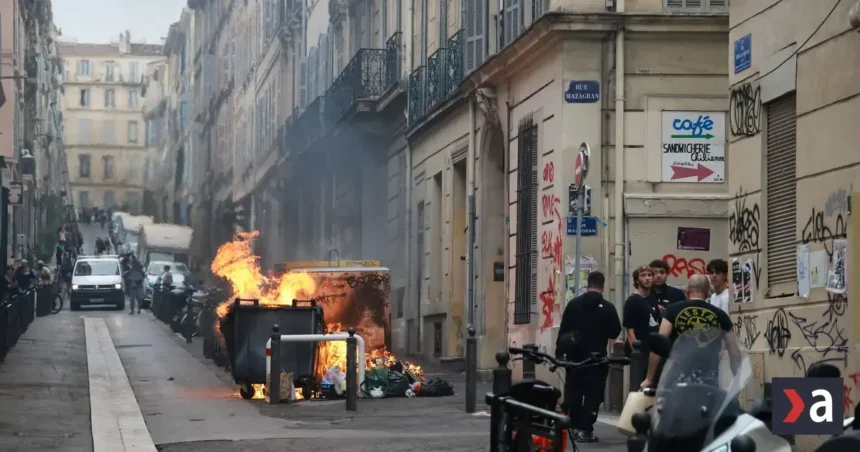 Slovenskí študenti podporili protesty vo Francúzsku, vyzvali vládu nezabúdať na mladých