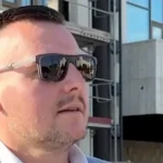 Televízia sa dištancuje, odborník odsudzuje, organizátori reagujú na Bombica v ringu