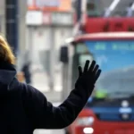 V Bratislave napadol muž študentov medicíny čakajúcich na autobus