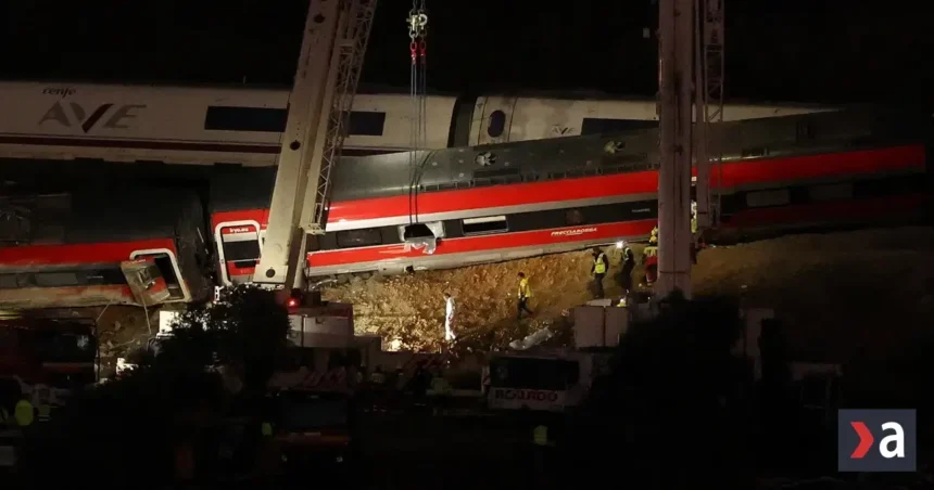 Vlak išiel pred nehodou v Španielsku minimálne 160 km/h, obetí je už 69