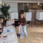 Voľby v dvoch obciach sprevádzali problémy: meškanie a chybné lístky