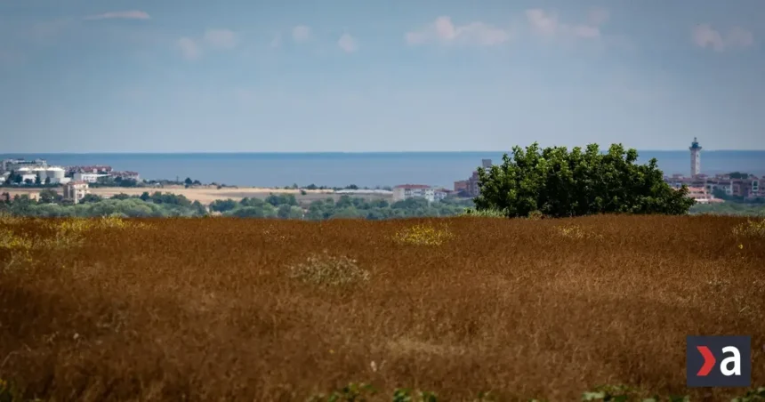 Zajtra od západu oblačno, miestami dážď. Na horách hrozí víchrica