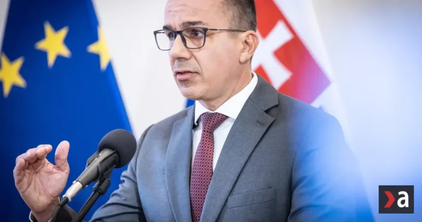Zrušenie transakčnej dane sa pripravuje. Prídu aj nové výdavky, avizuje minister Tomáš